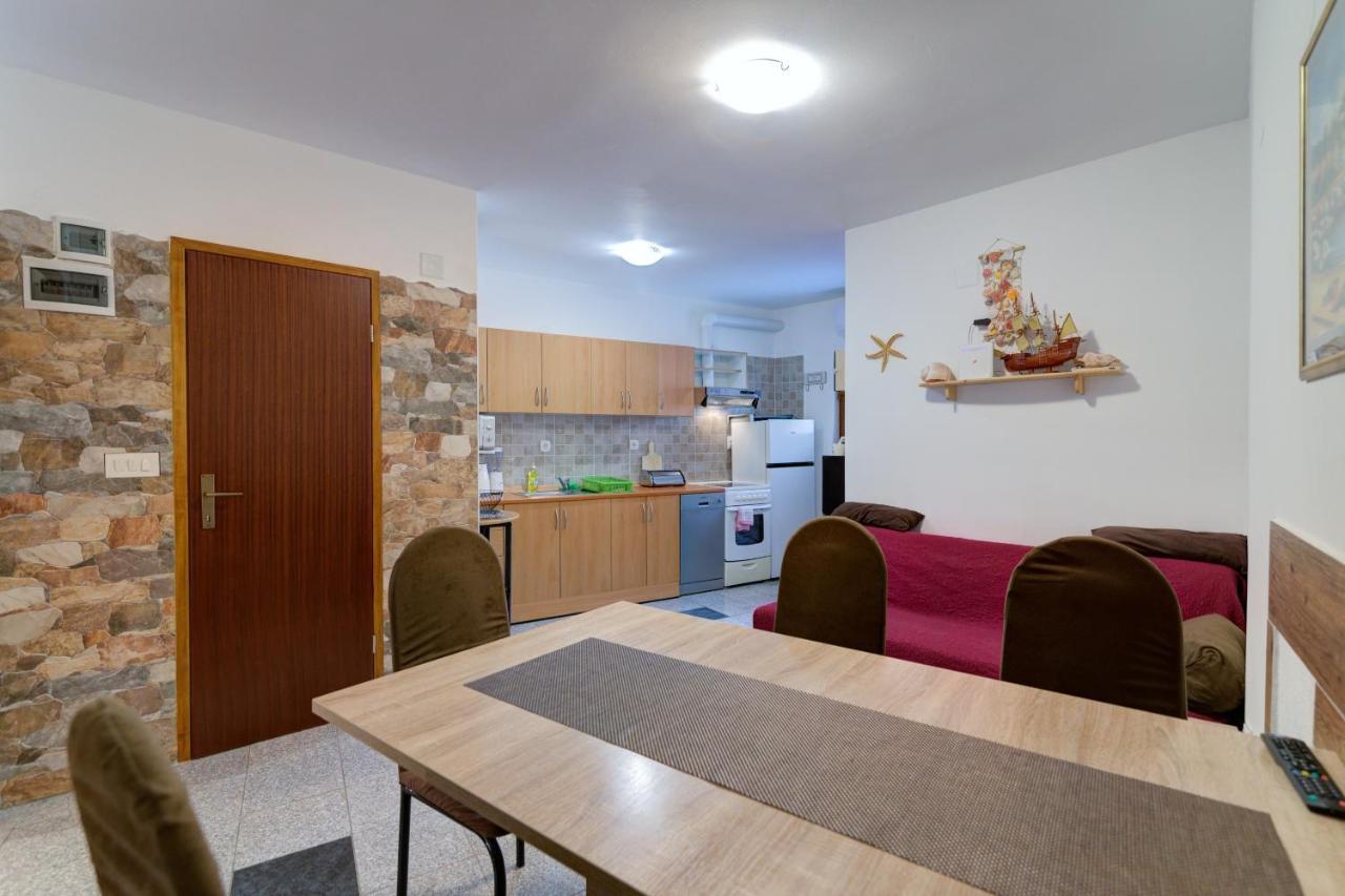 Apartment Senj Сень Экстерьер фото